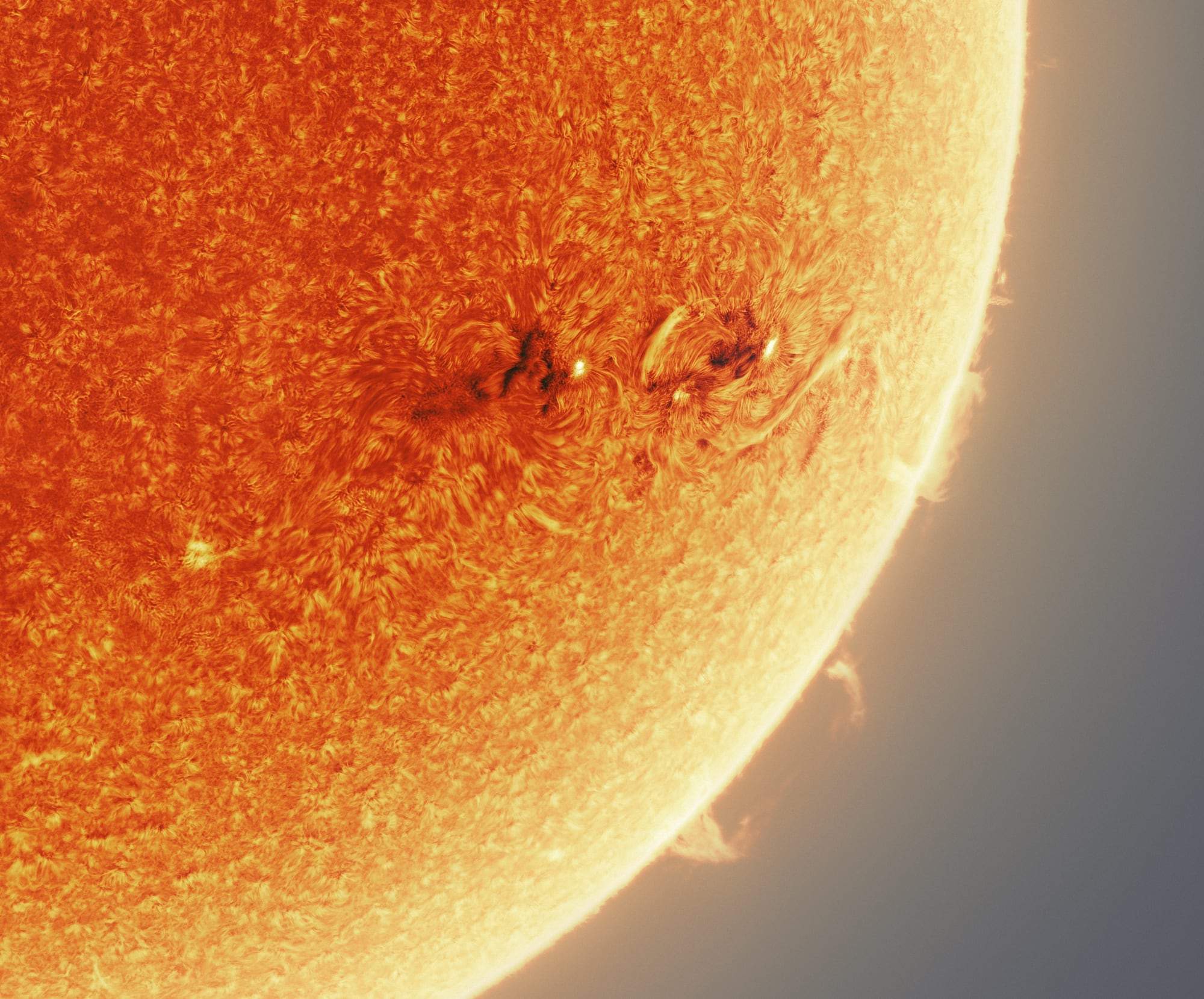 World’s Highest Resolution Image of the Sun Using 150,000 Photos