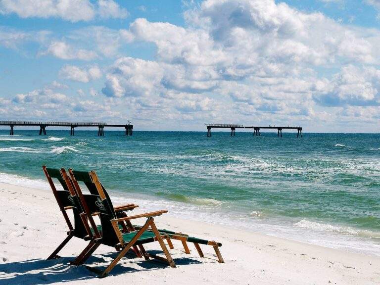 beach, chairs, holiday-427646.jpg
